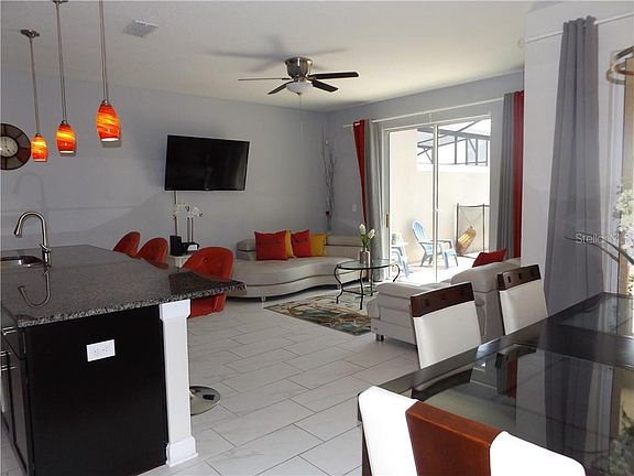 4th image of 3056 Gatsby St