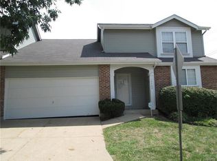 10400 Chardonniere Dr, Saint Louis, MO 63135