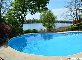 44 Lake Shore Dr, Middletown, NJ 07748