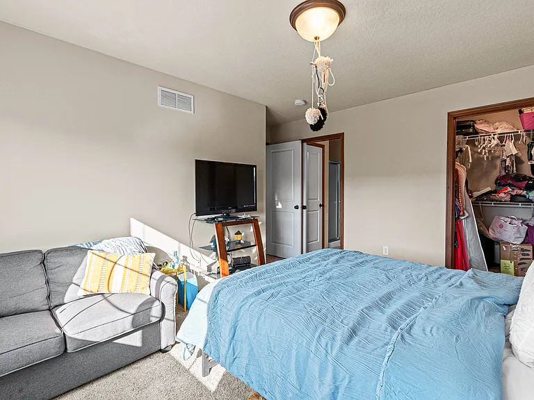 1554 Burr Dr — Photo 18