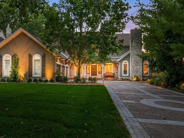 5226 Mercier St, Kansas City, MO 64112