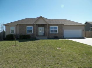 835 E Meadowlark Ln, Newton, KS 67114