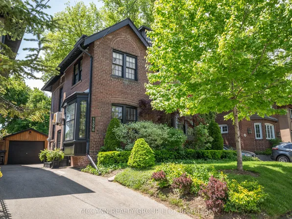 1396 Mount Pleasant Rd, Toronto, ON M4N 2T8