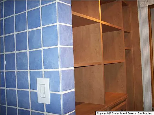 Sold by AT Real Estate Specialists LLC | media 17