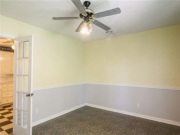4th image of 1117 Westview Dr