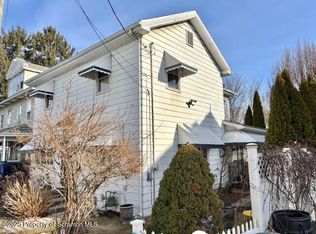 14 Elm St, Plymouth, PA 18651
