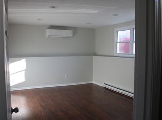 166 Pine St #1, Warwick, RI 02888