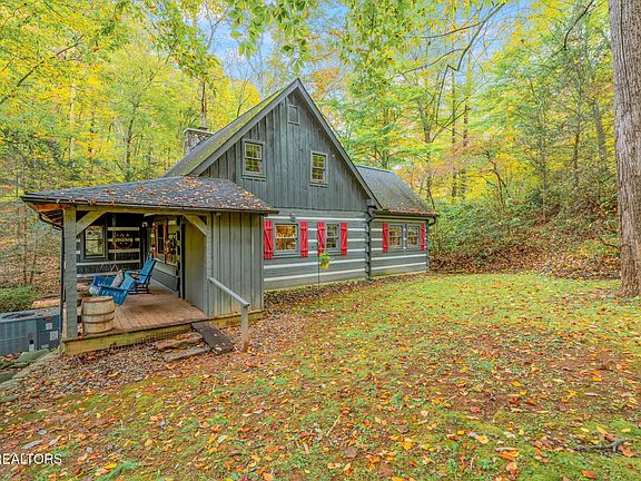 2nd image of 205 Tobby Hollow Ln