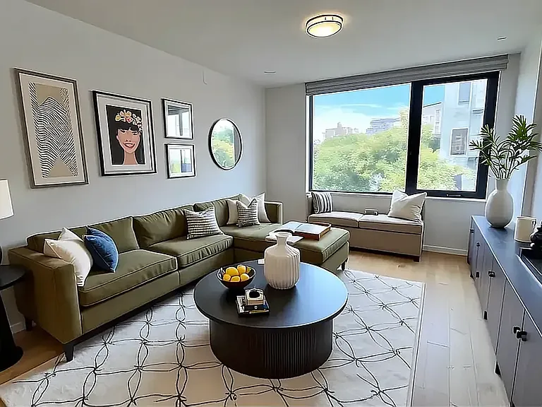 402 E 118th St #3C — Photo 2