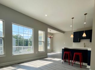 6300 Cider Barrel Cir, Centreville, VA 20121