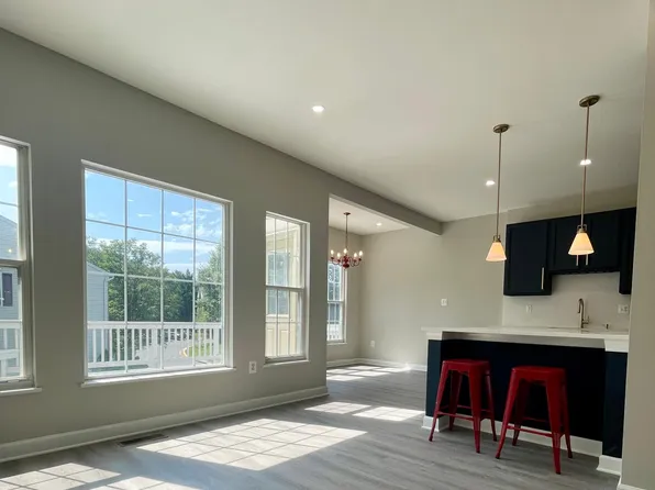 6300 Cider Barrel Cir, Centreville, VA 20121