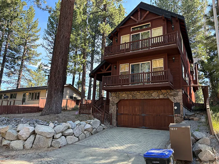 1637 Black Bart Ave — Photo 1