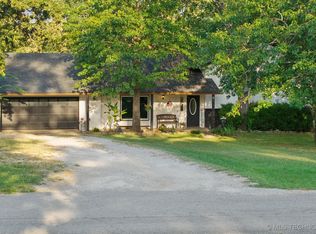 17135 S Creekwood Ct, Claremore, OK 74017