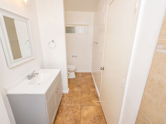 5th image of 8047-49 La Mesa Blvd #A