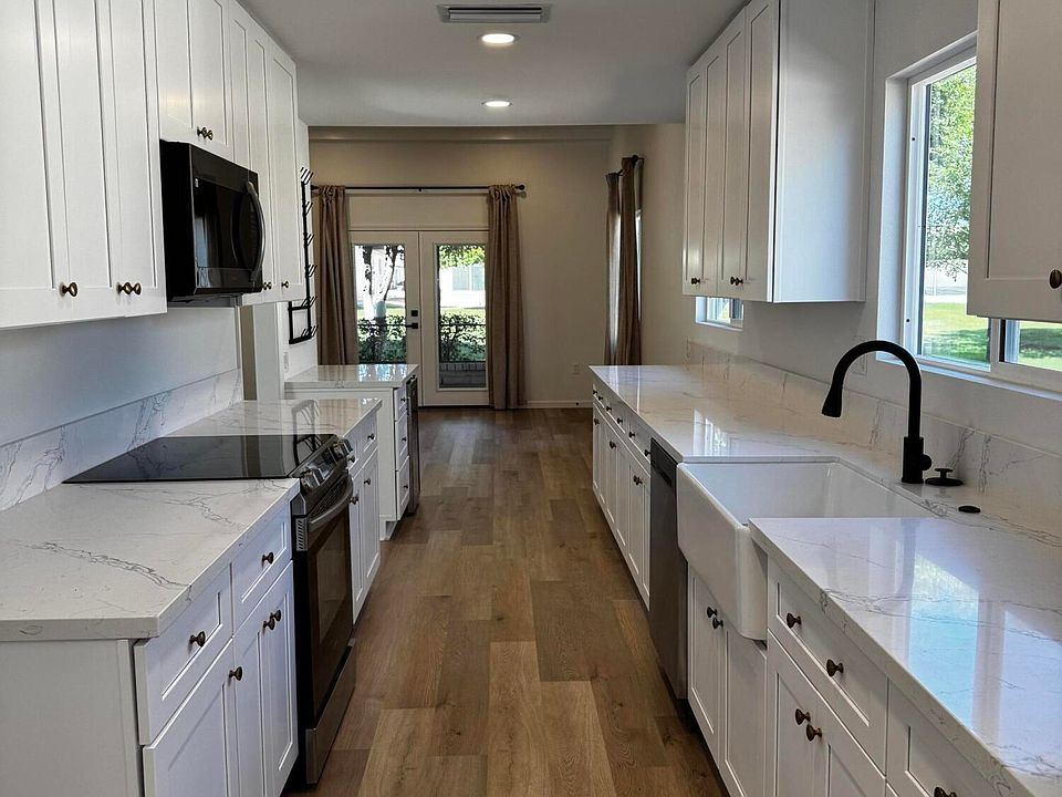 1st image of 10318 W Manzanita Drive