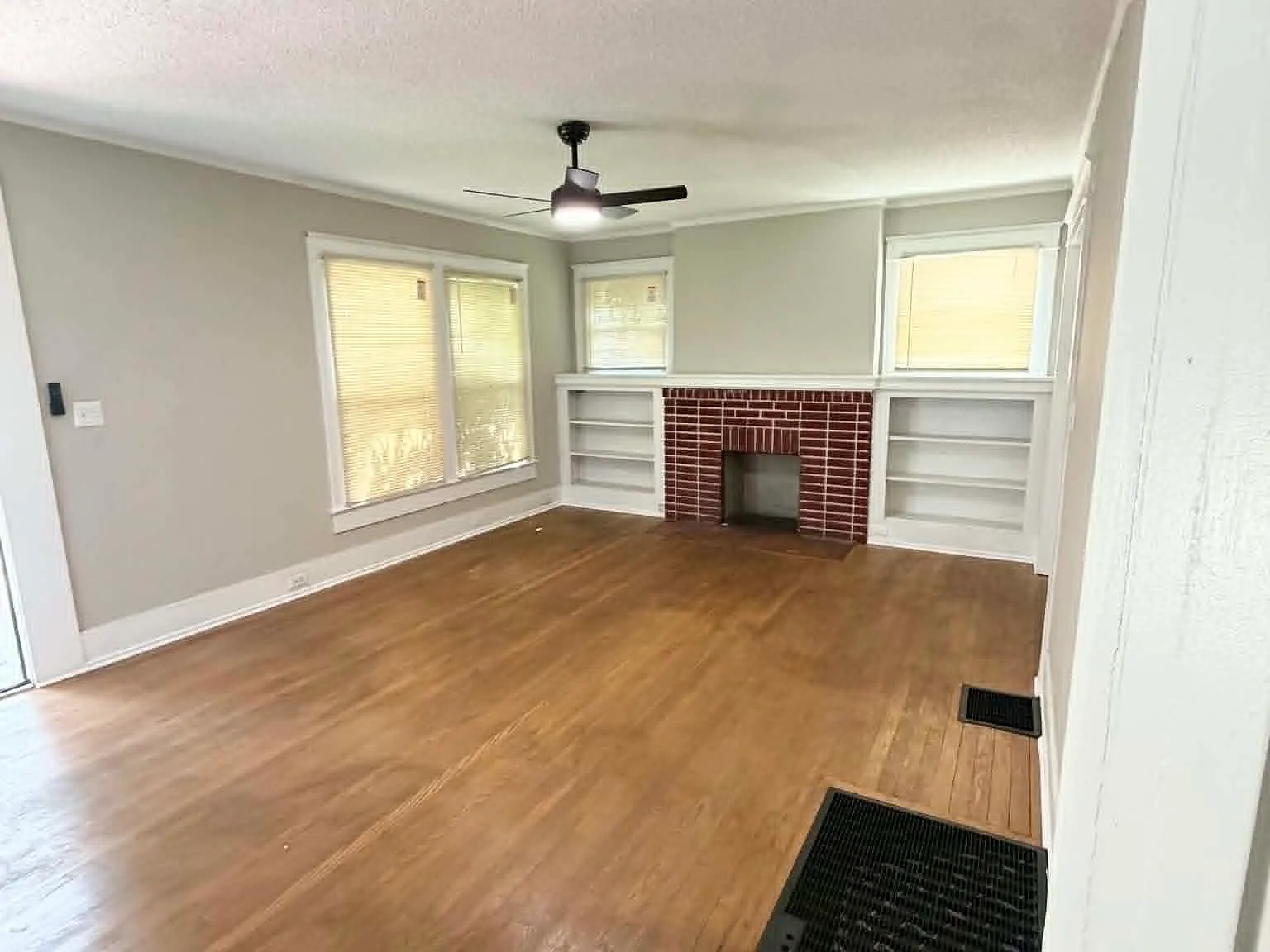 3 bed, 1019 sqft, $1,200 — Photo 3