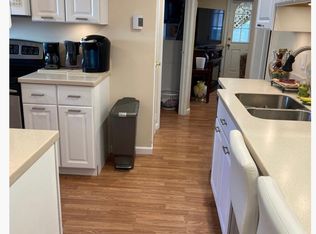 29 Lane St, Lindenhurst, NY 11757