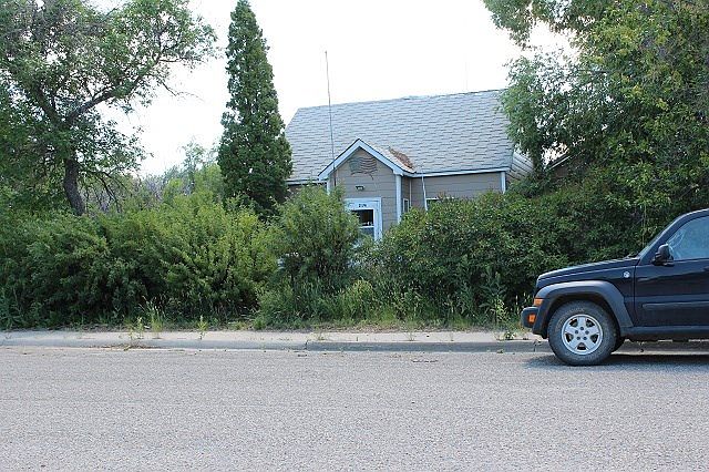 1st image of 214 E Richland Ave