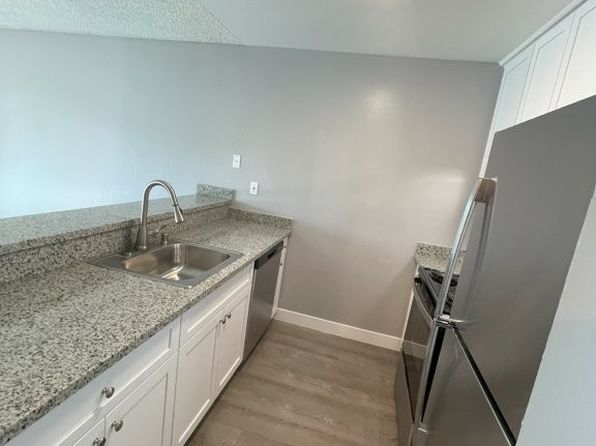 2727 Marina Blvd #216