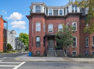 284 K St #2, South Boston, MA 02127