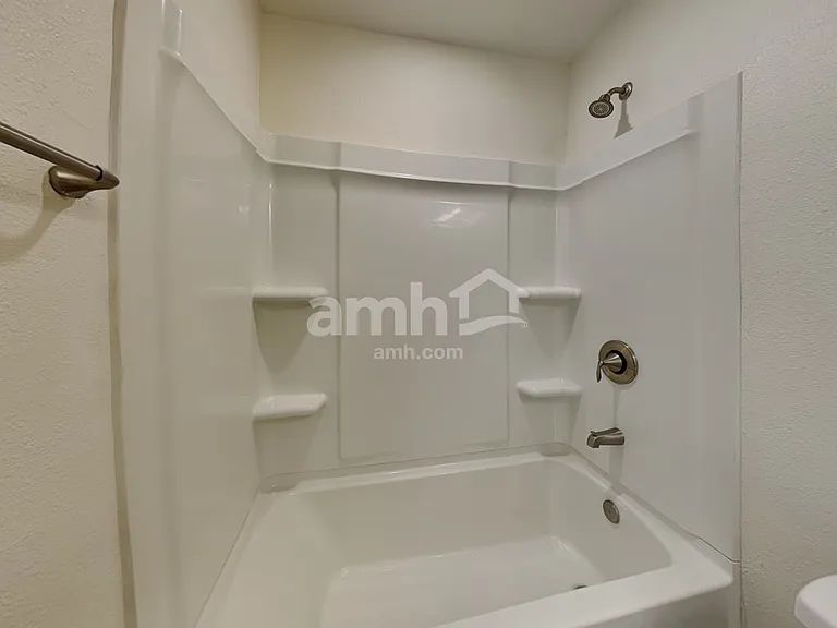 10323 Marsh Edge Ct — Photo 15