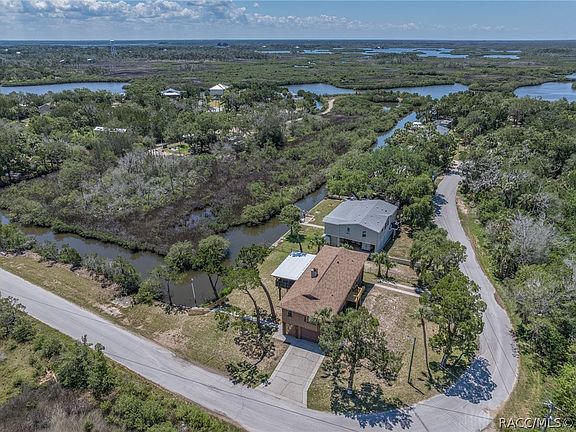 3rd image of 1517 S Fishcreek Point