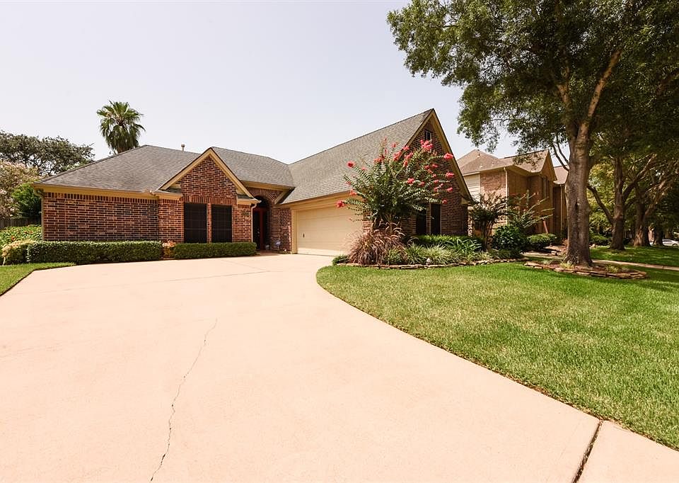 1st image of 1723 Evergreen Ln