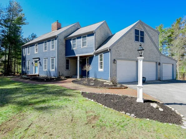 34 Pine Hill Ln, Marion, MA 02738
