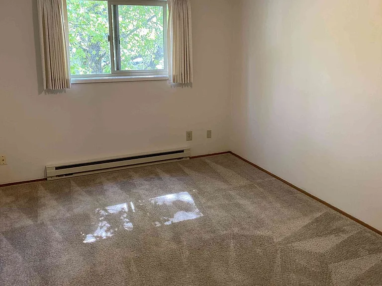 723 SW Washington Ave — Photo 5