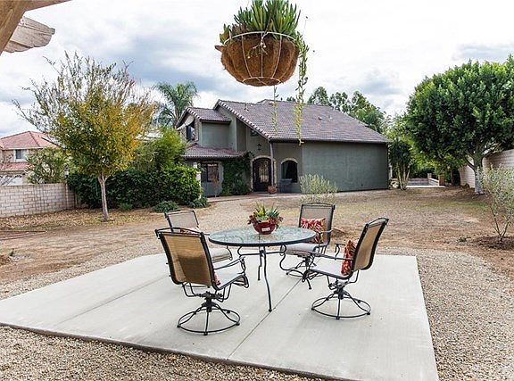 Plenty of room for you to add your personal touch!