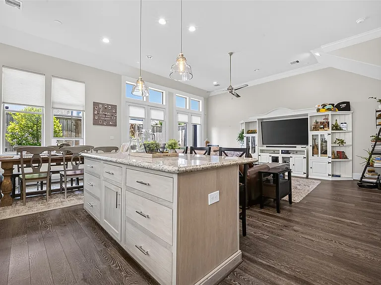 2703 Kinsley Oaks Dr — Photo 13