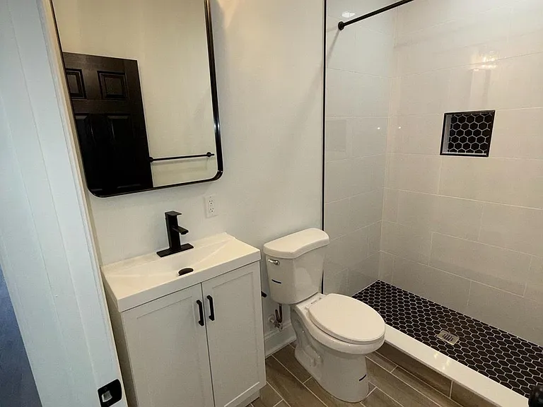 2028 Druid Hill Ave #2 — Photo 6