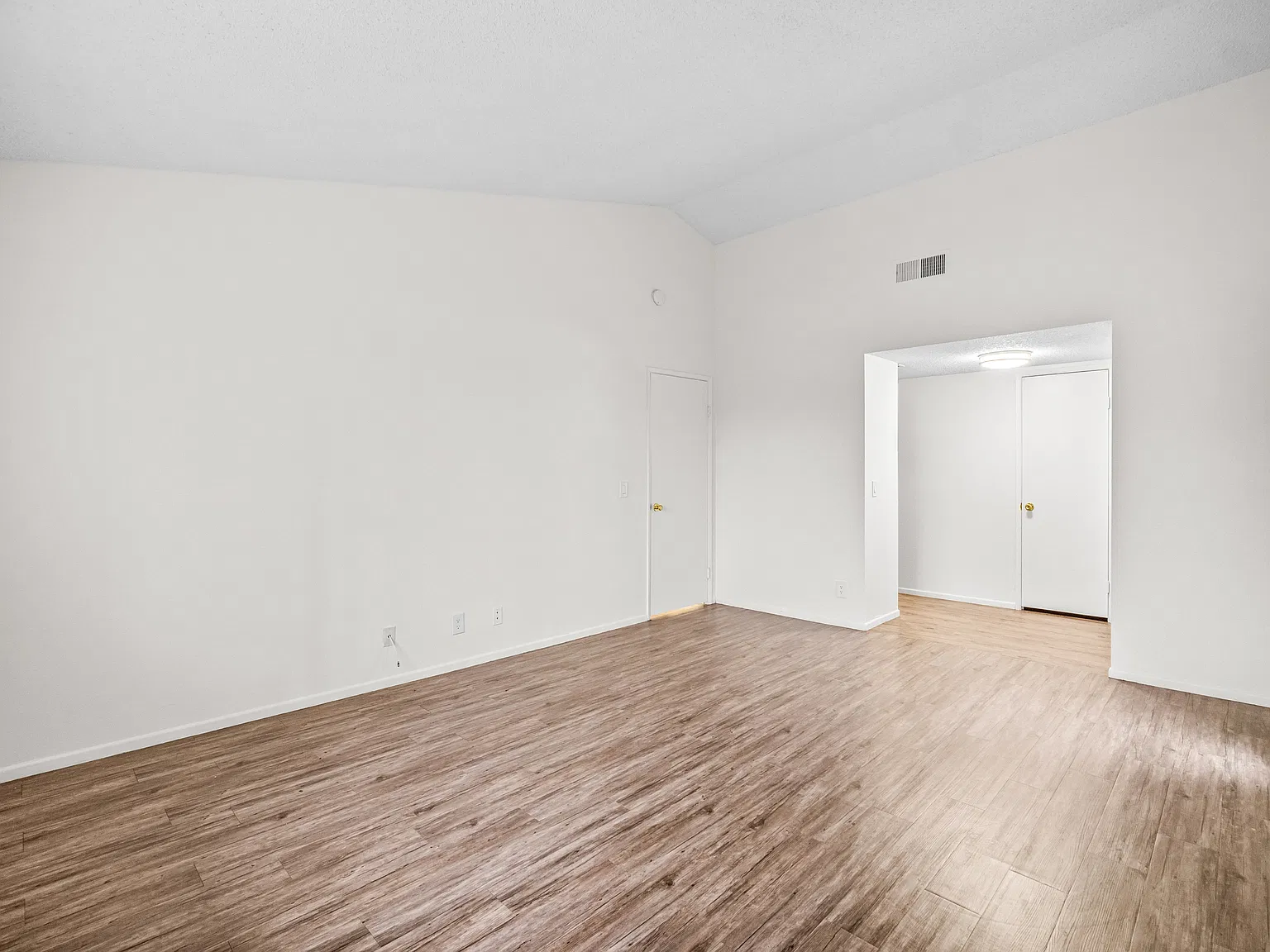 Stetson Townhomes LLC - 1148 — Photo 4