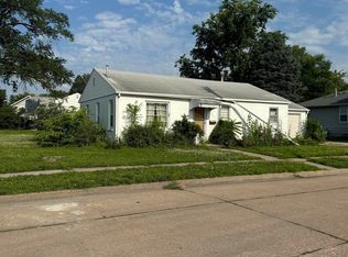 805 N Grant St, Fremont, NE 68025