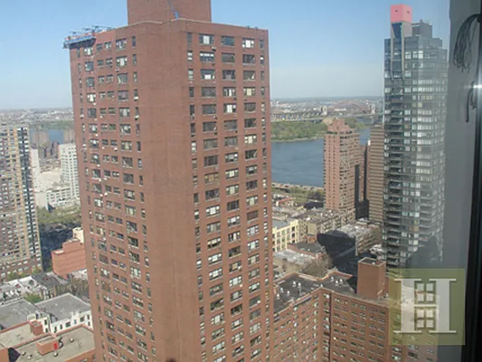 Rented by Halstead Real Estate | media 23