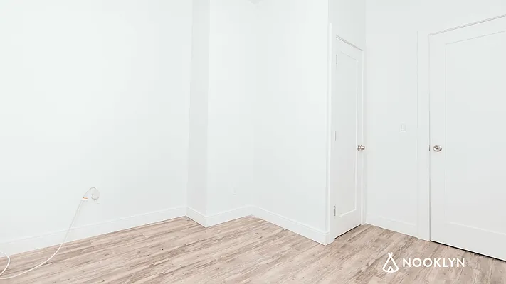 Rented by Nooklyn NYC LLC | media 23
