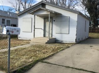 302 Woodrow Ave, Bakersfield, CA 93308