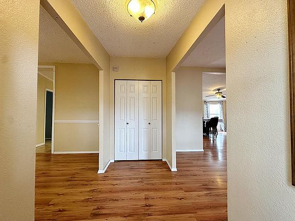 4th image of 1032 Las Rosas Dr SE