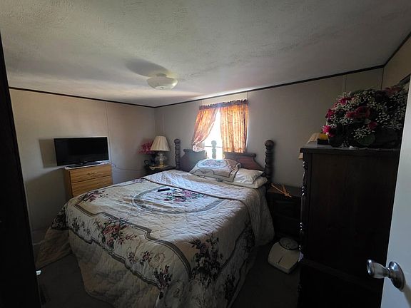 4th image of 5004 Santa Rosa Dr