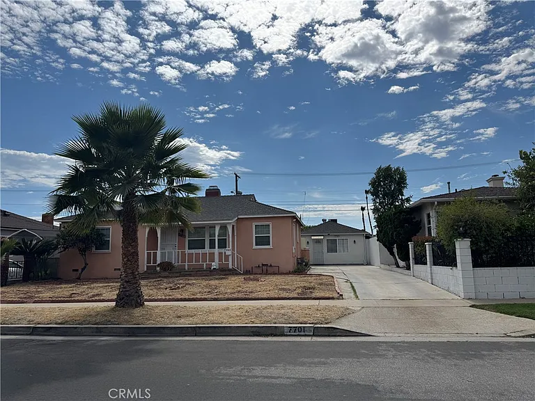 7701 Wilkinson Ave — Photo 1