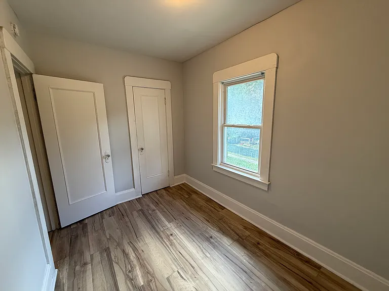 29-31 Ellicott St #31 — Photo 18