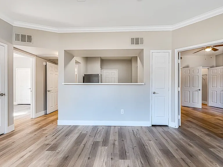 Pinehurst Condominiums — Photo 8