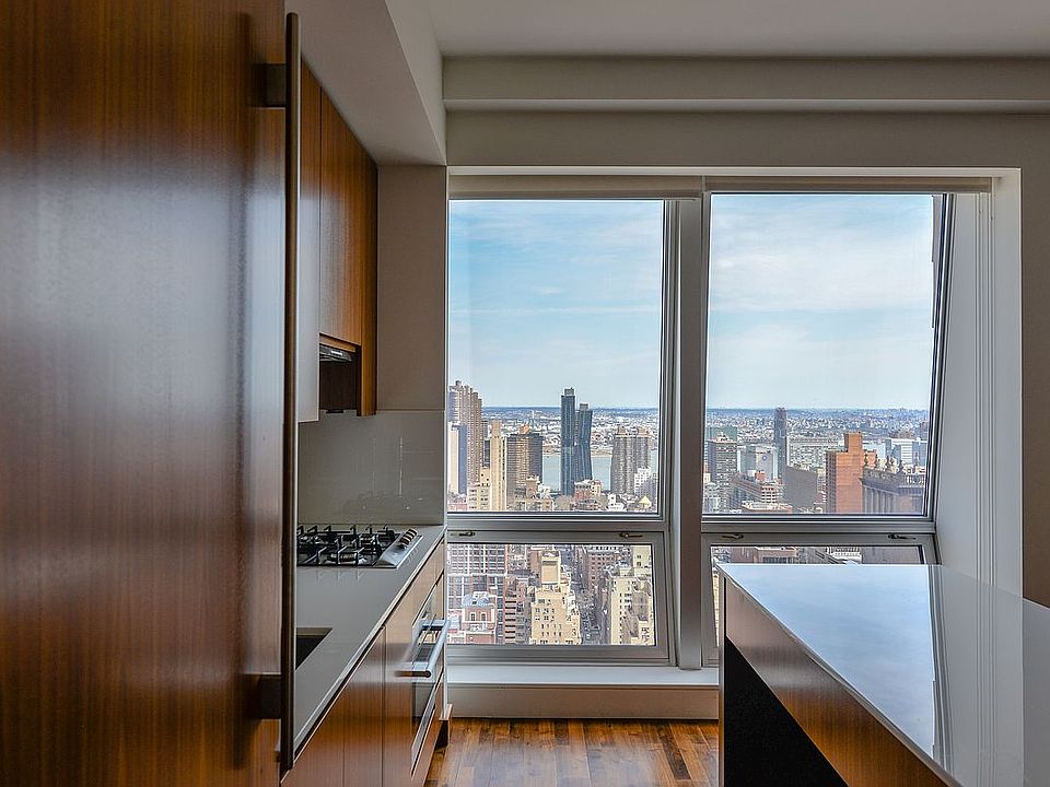 1st image of 400 5th Ave APT 47B