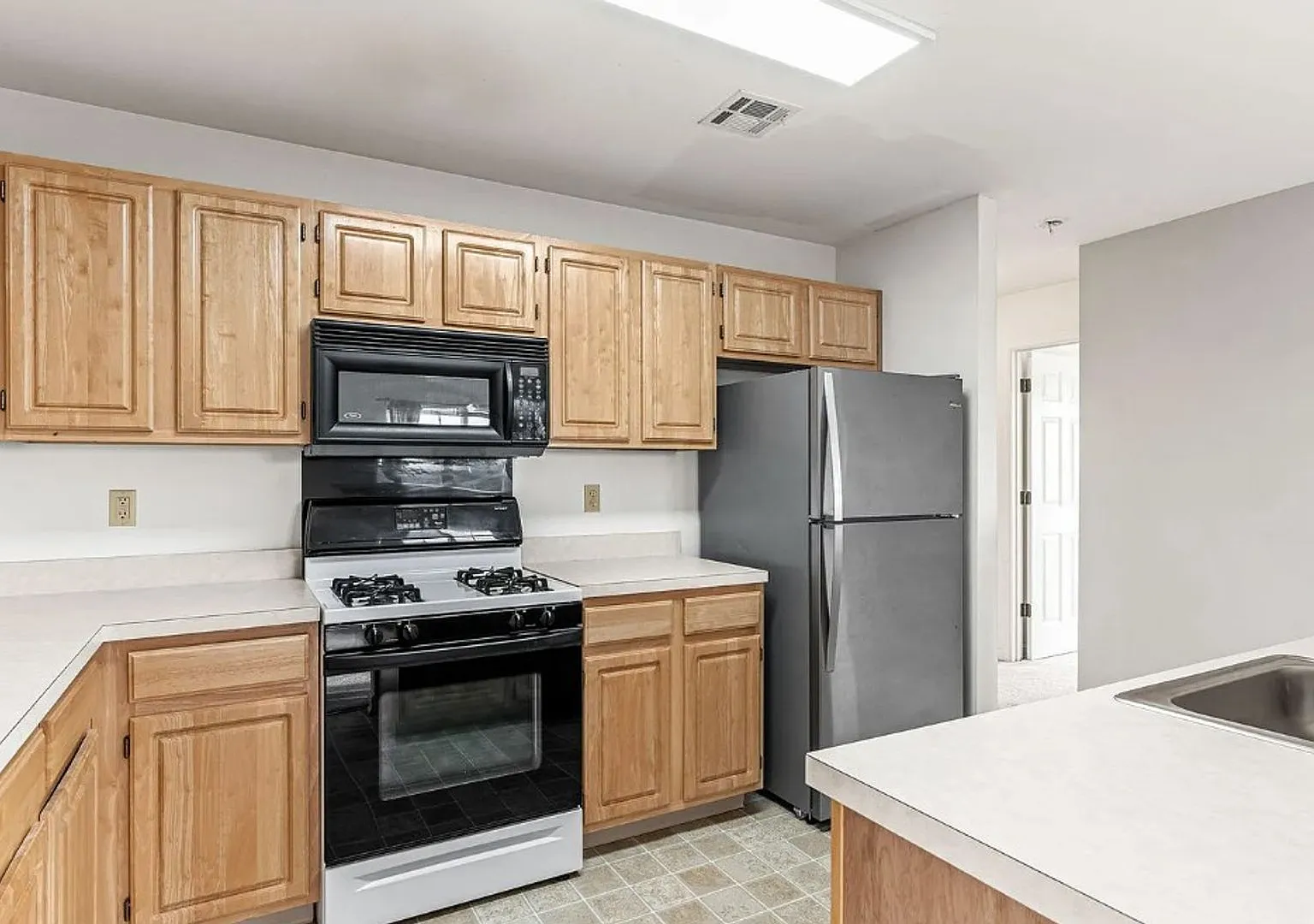Beautiful 3 Bedroom, 2 Bath Condo in Reserves at Hershey Meadows! — Photo 4