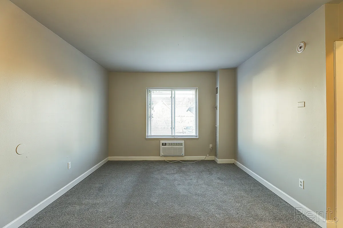 Building Photo - Capital Manor Apartments
