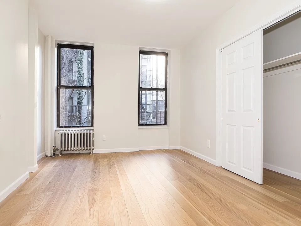 239 E 51st St #2W