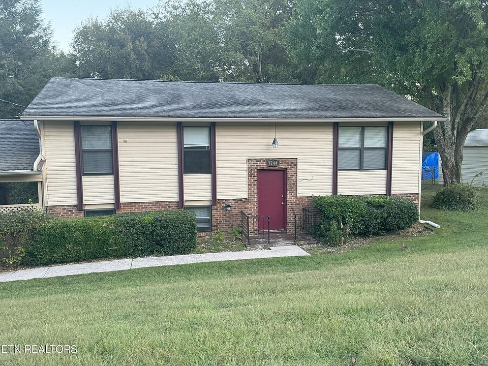 ⭐️引取限定セール1/31まで⭐️カントリーハウス⭐️COUNTRY HOUSE⭐️ 1232 Crestview Dr, Raceland, KY 41169 | Zillow