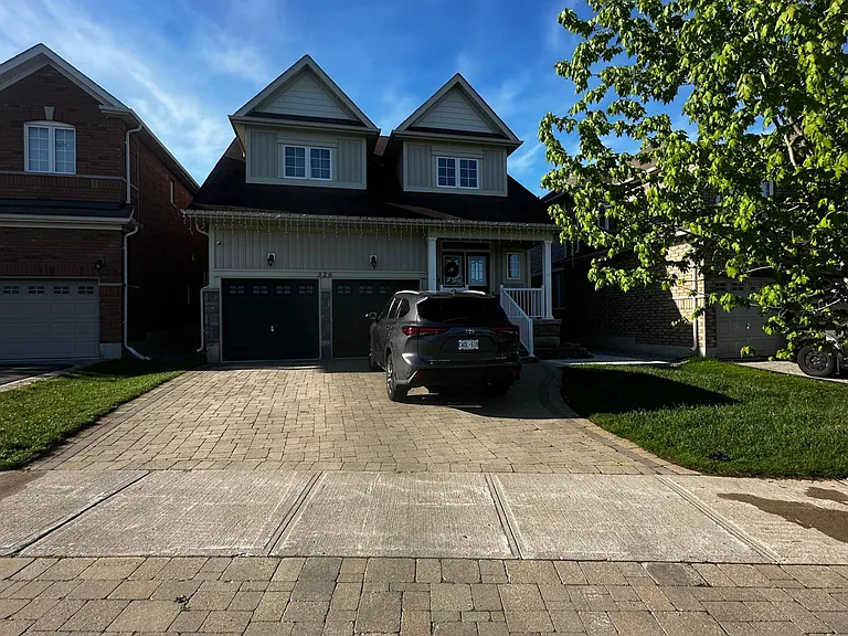 326 Chandler Cres #UPPER — Photo 2