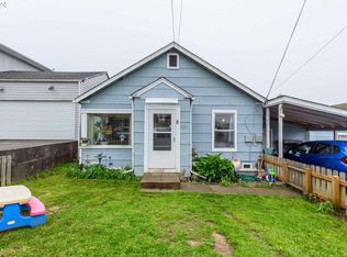 727 E 10th St, Coquille, OR 97423