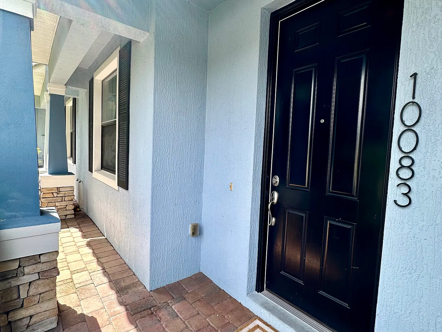 2 bed, 2.5 bath, 1639 sqft, $2,450 — Photo 3